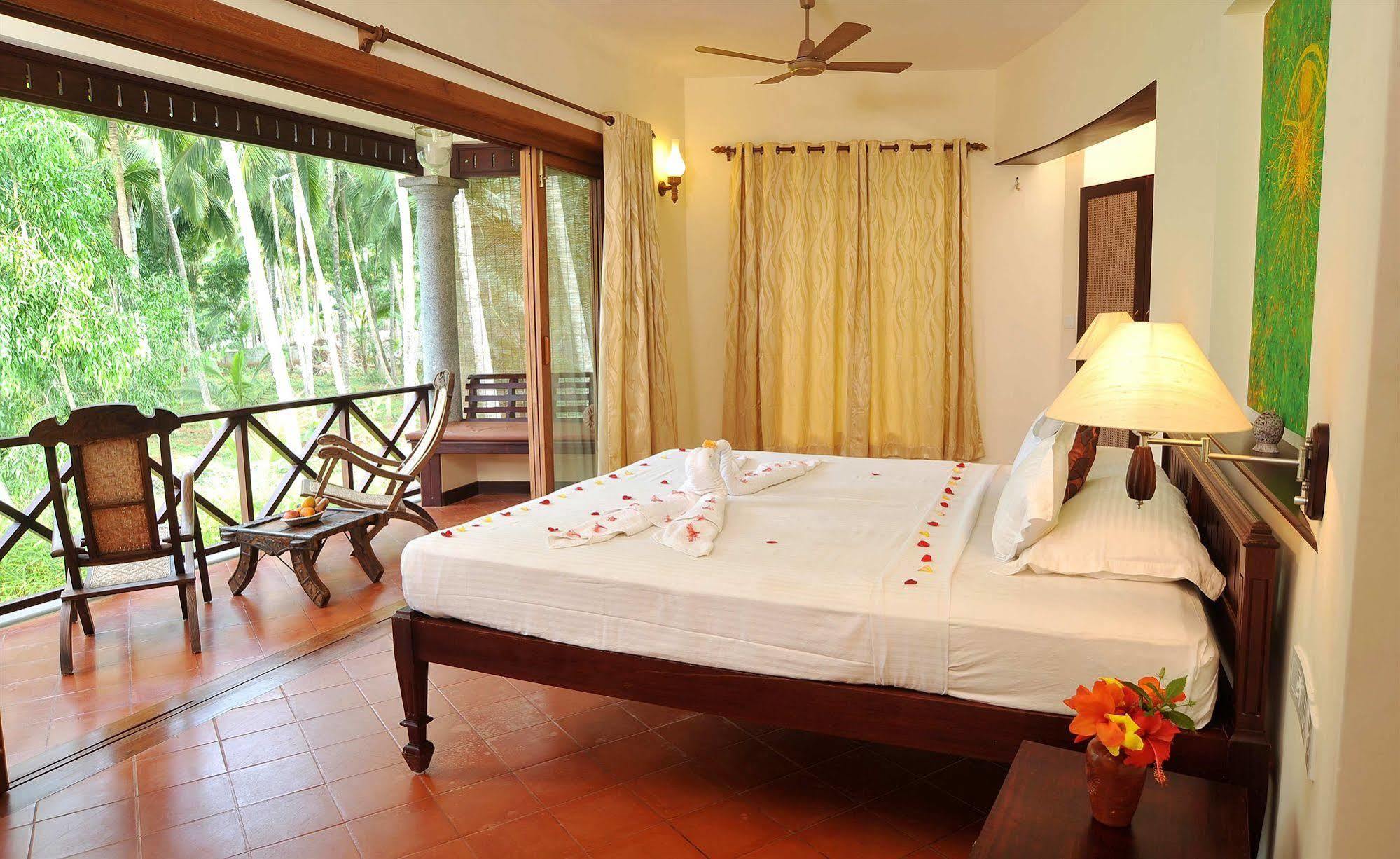 Ananda Lakshmi Ayurveda Retreat Hotel Chowara Екстериор снимка